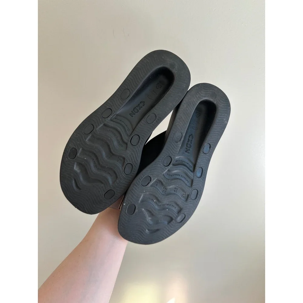 Zaxy Platform Slide Sandals Womens Size 8 Black EUC Minimalist Y2K Chunky Sole
